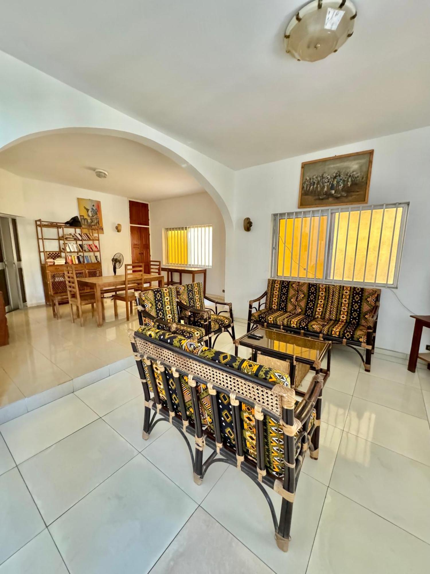 Guesthouse Cocotiers Котону Экстерьер фото